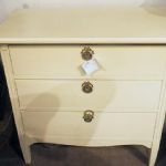 277 1185 CHEST OF DRAWERS